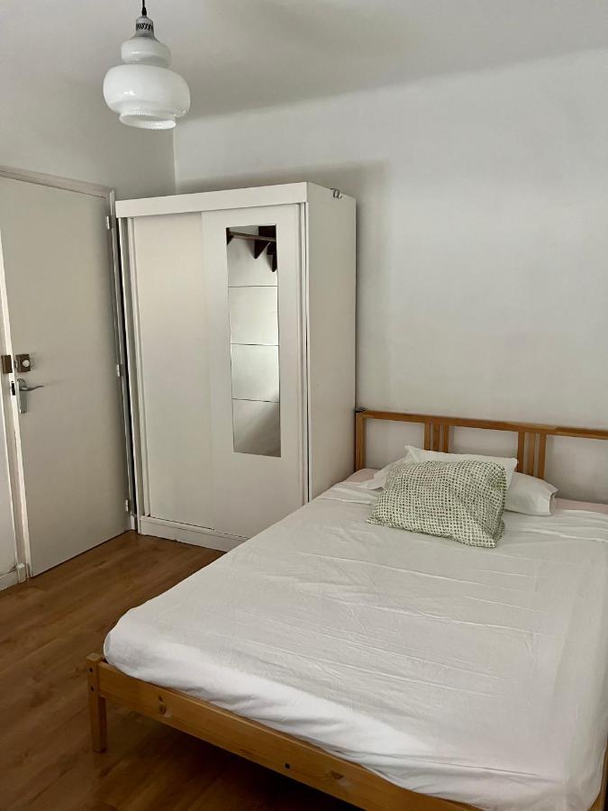 Апартаменты Habitacion Economica Фигерас Экстерьер фото