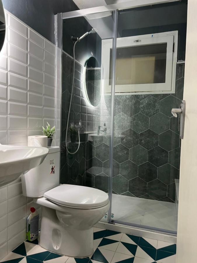 Апартаменты Habitacion Economica Фигерас Экстерьер фото